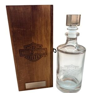 Harley-Davidson World Oklahoma City Glass Decanter With Wooden Box Giftable‎